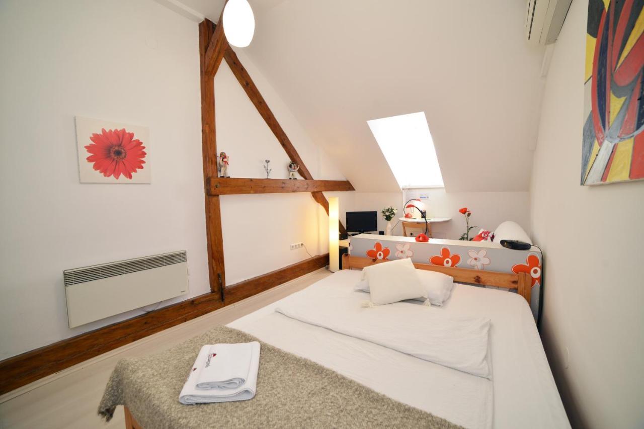 Studio Apartment White ザグレブ エクステリア 写真