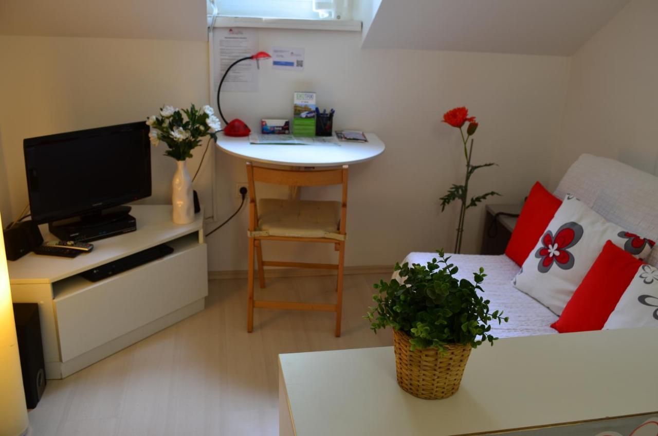 Studio Apartment White ザグレブ エクステリア 写真
